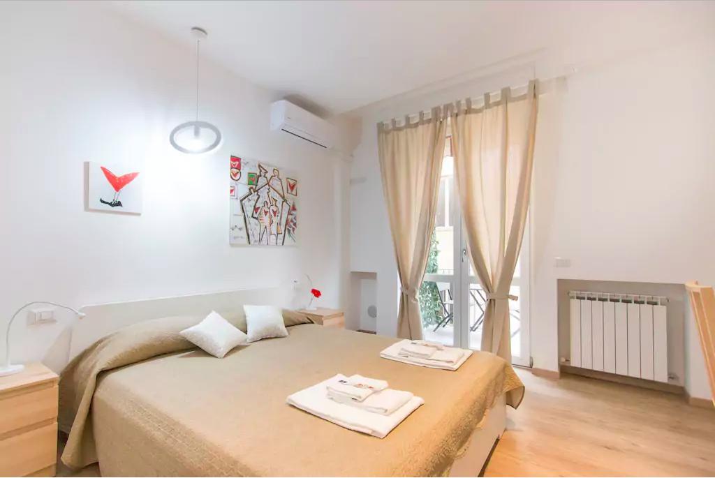 Via Colombo Holiday Rooms La Spezia Rum bild