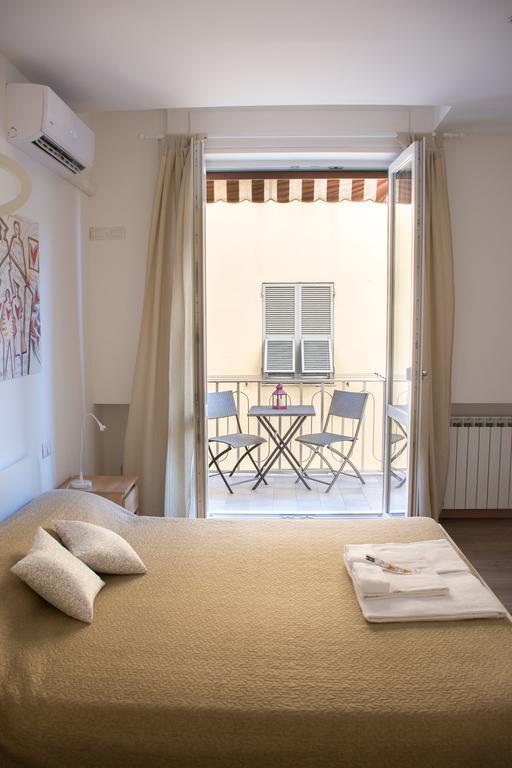 Via Colombo Holiday Rooms La Spezia Exteriör bild