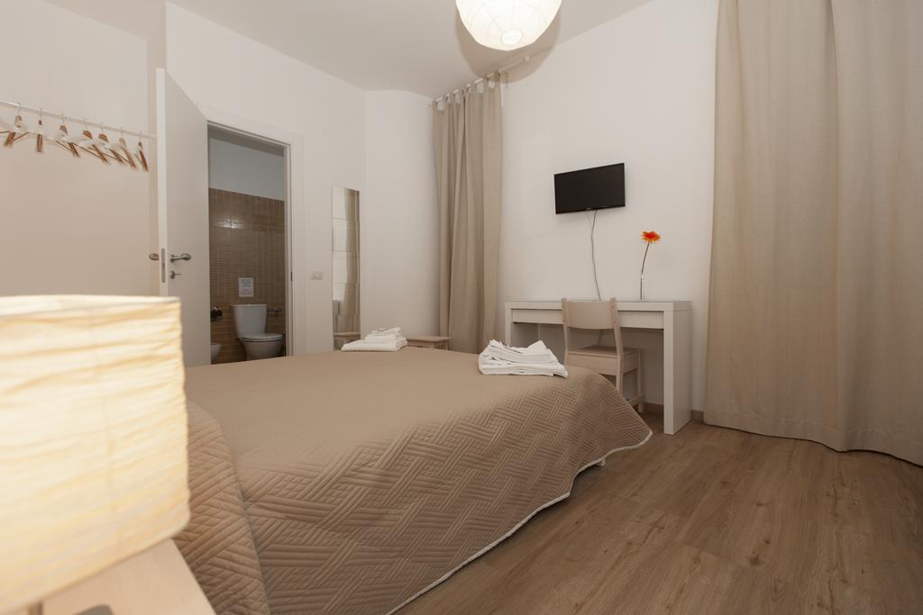 Via Colombo Holiday Rooms La Spezia Rum bild