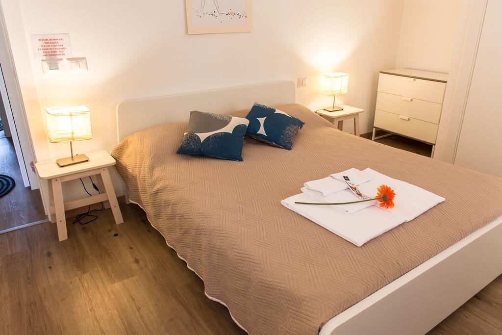 Via Colombo Holiday Rooms La Spezia Rum bild