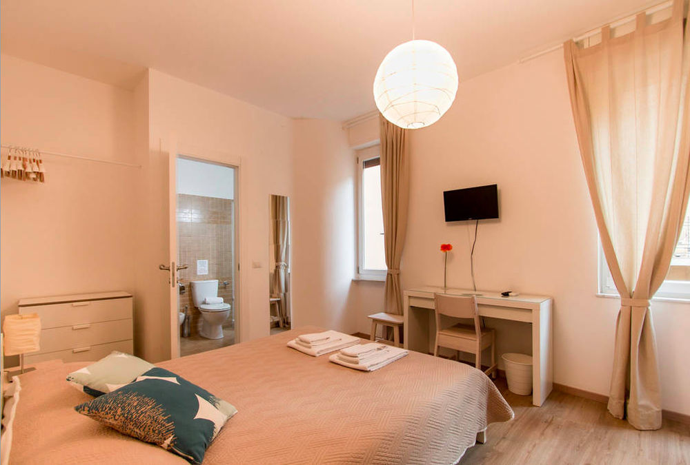 Via Colombo Holiday Rooms La Spezia Exteriör bild